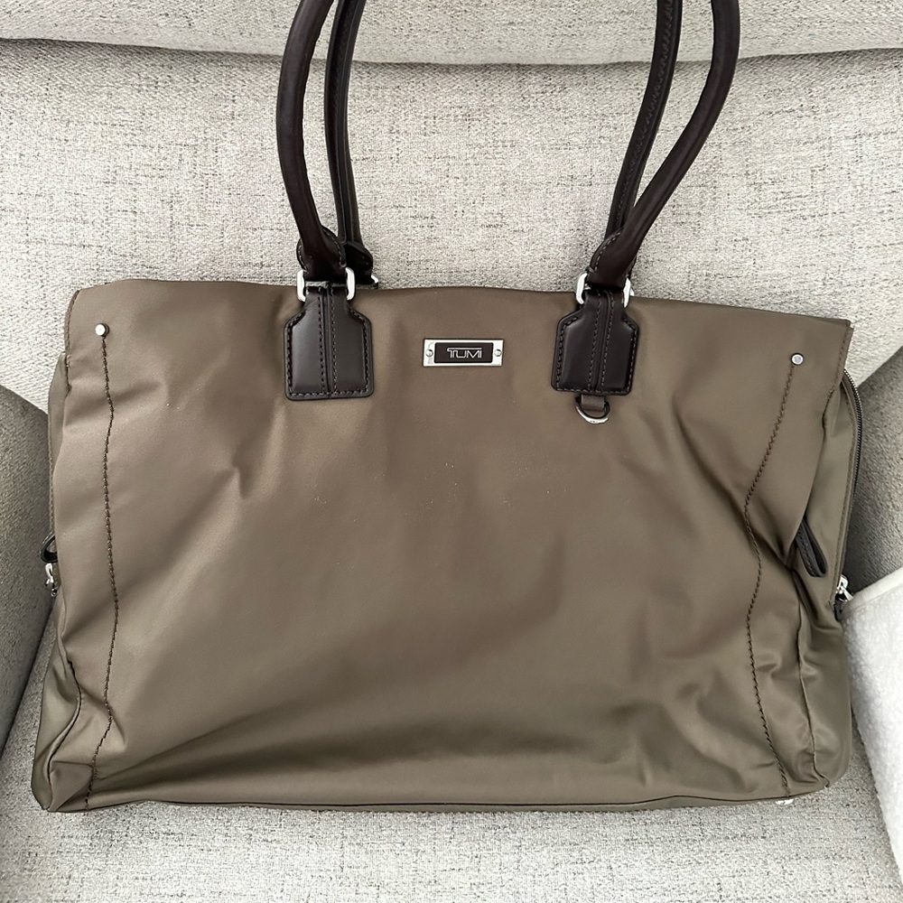 Tumi Large Voyageur Tote bag, Business bag. Water and stain resistant coating